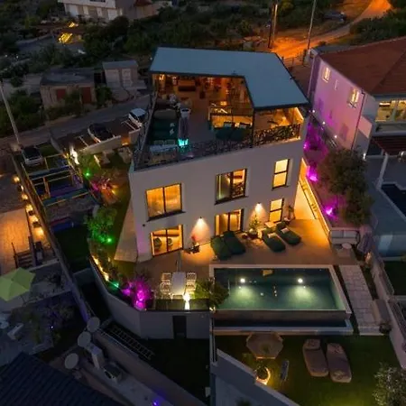 Boutique Vino & - Infinity Pool - Rooftop - Apartament