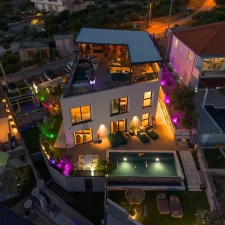 Apartament Boutique Vino & - Infinity Pool - Rooftop - Podstrana