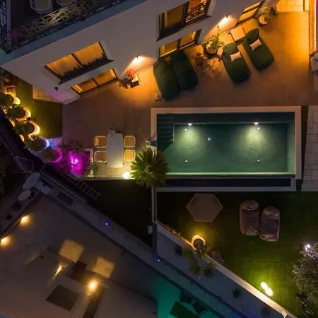 Boutique Vino & - Infinity Pool - Rooftop - * Podstrana