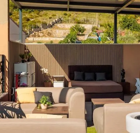Boutique Vino & - Infinity Pool - Rooftop - Apartament Podstrana